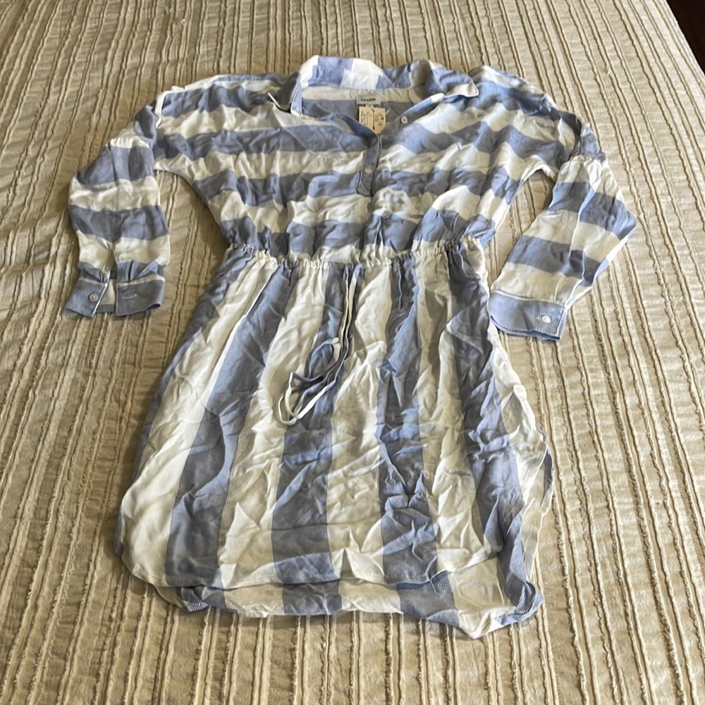 NWT!! Sneak Peek Dress/Coverup size Medium